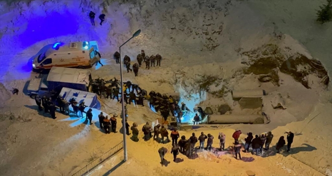 Sivas'ta altyapı çalışması yapan 2 işçi zehirlendi