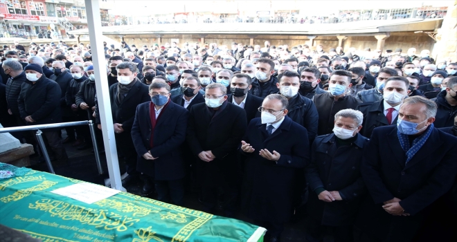 Bakan Bozdağ, AK Parti Yozgat İl Başkanı Başer'in eşinin cenaze törenine katıldı