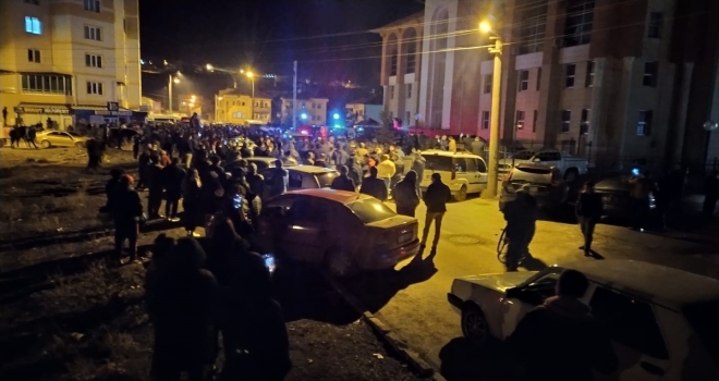 GÜNCELLEME 3 - Sivas'ta evinde bıçaklı saldırıya uğrayan kadın hayatını kaybetti