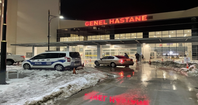 GÜNCELLEME - Konya'da üniversitede 60 kişi zehirlenme şüphesiyle hastanelere kaldırıldı