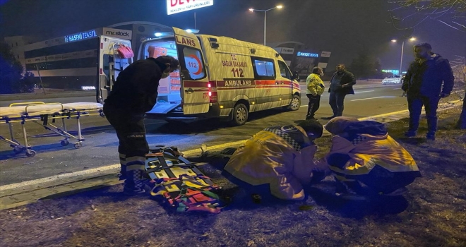 Kayseri'de otomobiliyle ağaca çarpan sürücü yaralandı