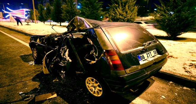 Nevşehir'de tur midibüsü otomobile çarptı, 1 kişi öldü, 3 kişi yaralandı