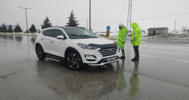Seydişehir-Antalya kara yolu çekici türü araçların geçişine kapatıldı 