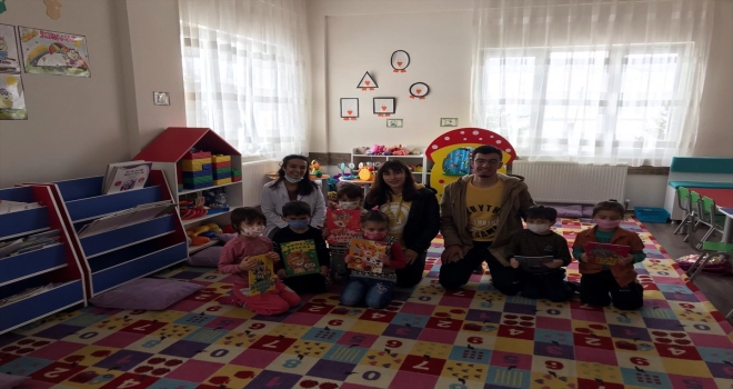 Üniversite öğrencilerden köy okullarına gönül köprüsü