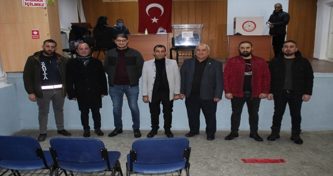 Yunak Esnaf ve Sanatkarlar Odası Başkanlığına İbrahim Ayaz yeniden seçildi