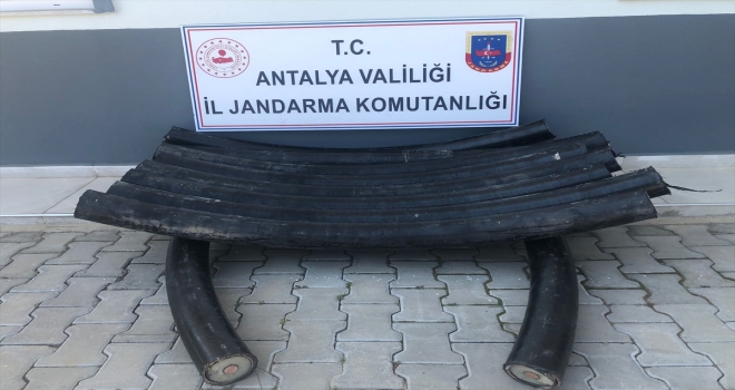 Antalya'da HES'ten kablo çalan 2 şüpheli yakalandı