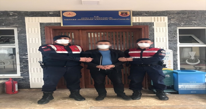 Antalya'da kesinleşmiş hapis cezası bulunan firari hükümlü yakalandı