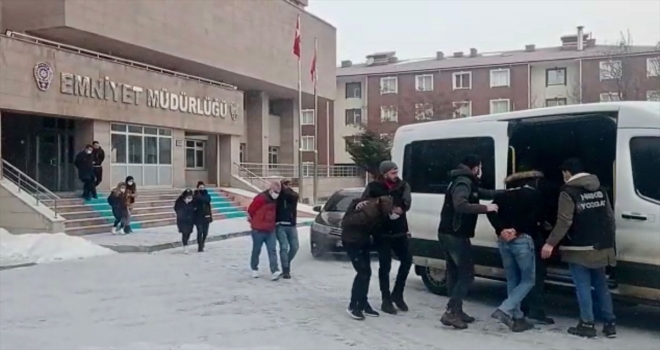 Hükümlülere uyuşturucu temin ettiği iddia edilen 7 şüpheli tutuklandı