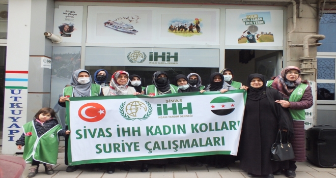 İHH'lı kadınlar, Suriye'ye insani yardım malzemesi götürdü