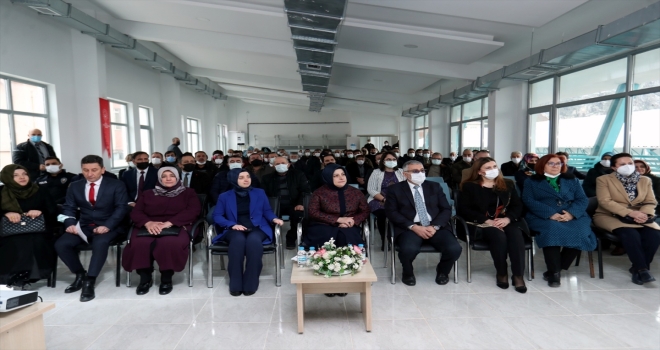 İnönü'de Koruyucu Aile Programı tanıtıldı