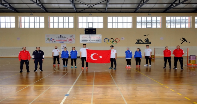 İşitme Engelliler Badminton Milli Takımı Yozgat'ta kampa girdi