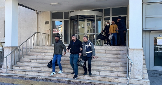 Kayseri'de aralarında firari hükümlülerin de bulunduğu 16 kişi yakalandı