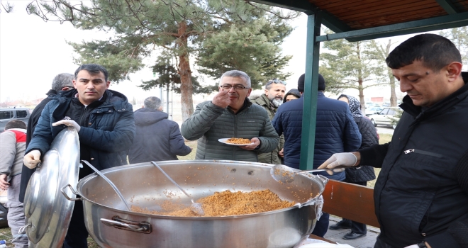 Kayseri'de mahalleliler baharın gelişini halaylarla kutladı