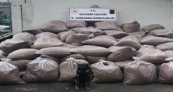 Kayseri'de yaklaşık 3,5 ton kaçak tütün ele geçirildi