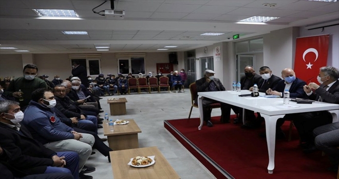 Kocasinan Belediye Başkanı Ahmet Çolakbayrakdar, çiftçilerle bir araya geldi 