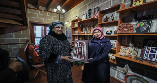 Nijer Cumhurbaşkanı Bazoum, Ankara'daki Afrika evini ziyaret etti