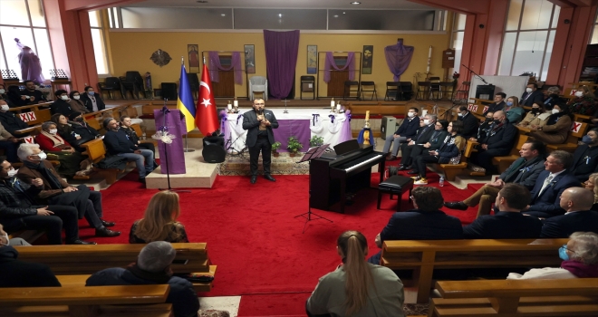 Savaştan etkilenen Ukraynalılar için Ankara'da yardım konseri