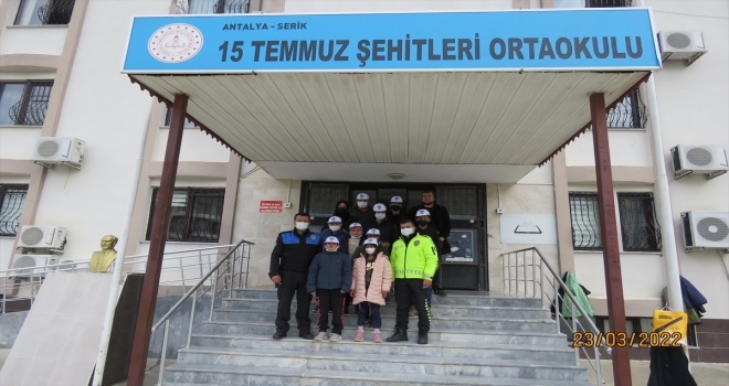 Serik'te özel çocuklara polislik mesleği tanıtıldı