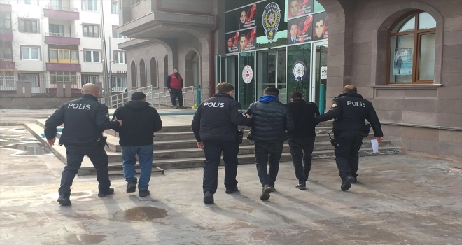 Yozgat'ta kombi çaldıkları iddiasıyla 2 zanlı tutuklandı