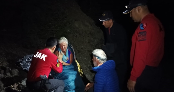Antalya'da dağlık bölgede mahsur kalan 2 Hollandalı kurtarıldı