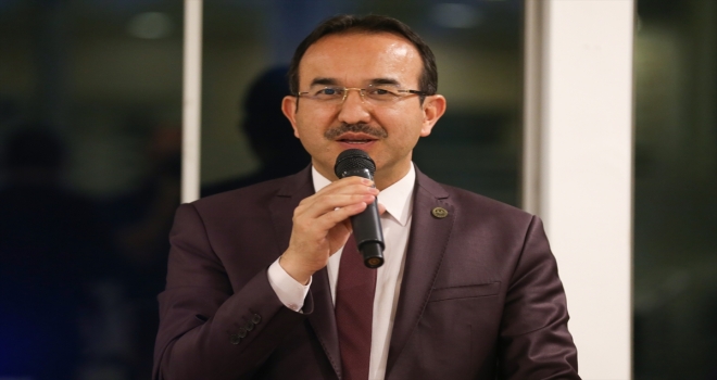 Antalya'da Müslüman olan yerleşik yabancılara iftar verildi
