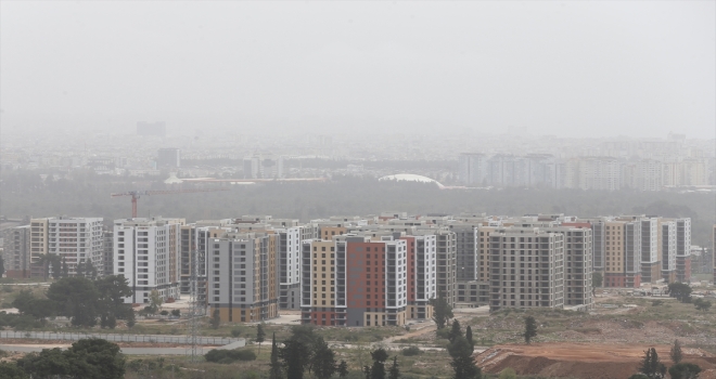 Antalya'da toz taşınımı nedeniyle görüş mesafesi düştü