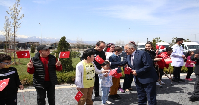 Büyükkılıç, 23 Nisan'ı 