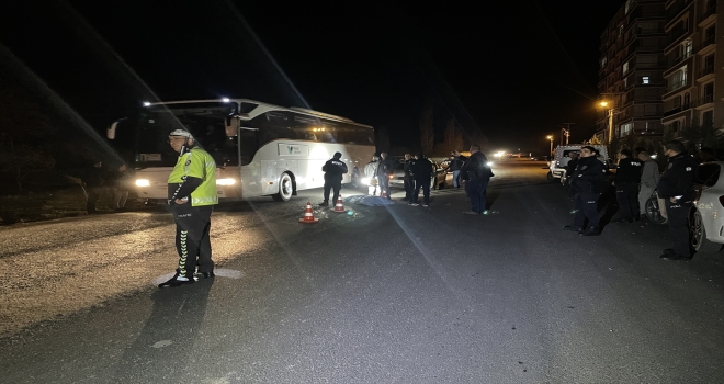 Devrilen traktörden düşen yaşlı adam hayatını kaybetti