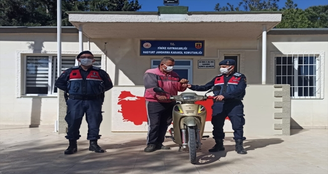 Finike'de motosiklet çalan zanlı yakalandı