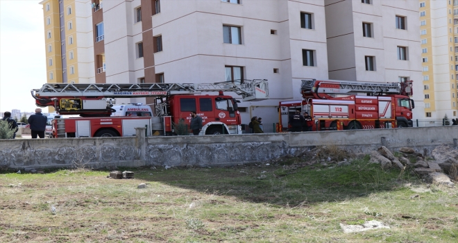 Kayseri'de apartmanda çıkan yangında 7 kişi dumandan etkilendi