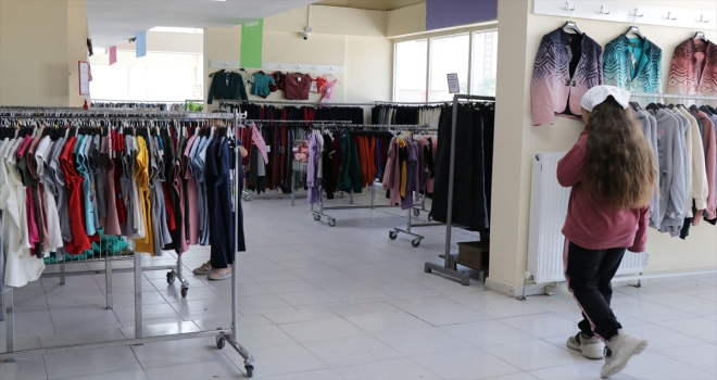 Kayseri'de ihtiyaç sahiplerinin bayramlıkları 
