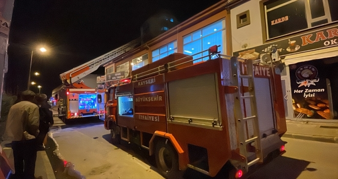 Kayseri'de kahvehanede çıkan yangın hasara neden oldu