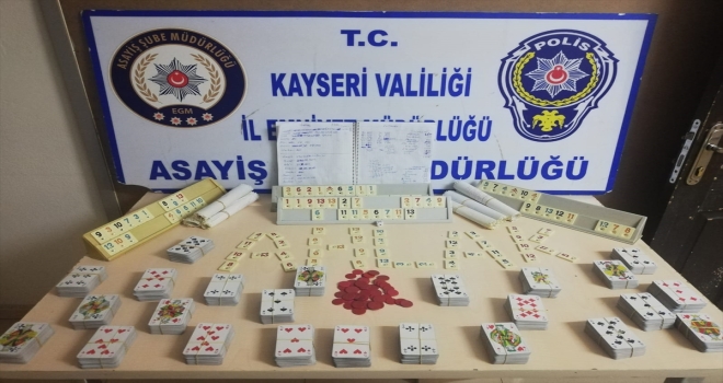 Kayseri'de kumar operasyonunda 29 kişiye para cezası verildi