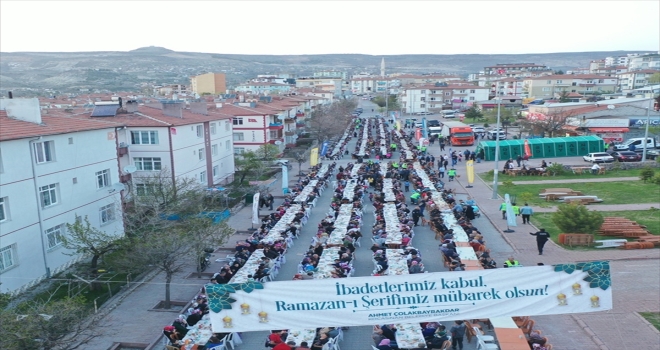 Kocasinan Belediyesinin iftar programına yaklaşık 4 bin kişi katıldı