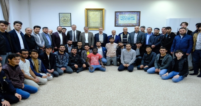 Sivas Cumhuriyet Üniversitesi Rektörü Yıldız öğrencilerle söyleşide buluştu