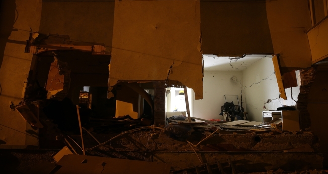 Sivas'ta bir apartman dairesinde doğal gaz patlaması nedeniyle 3 kişi yaralandı