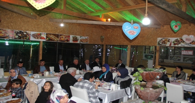 Yalıhüyük Belediye Başkanı Koçer, emniyet mensuplarıyla iftarda bir araya geldi