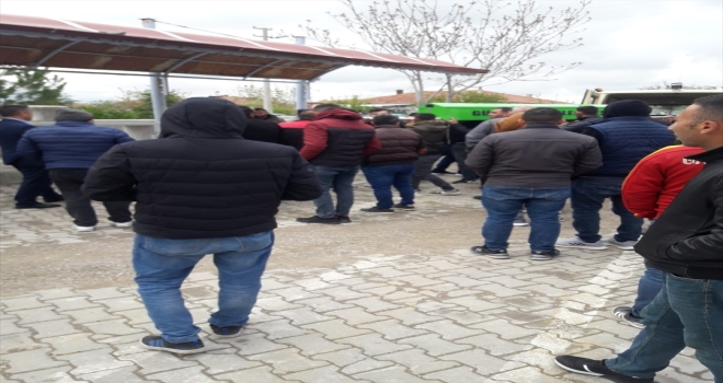 Aksaray'da kuzeniyle oynarken düştüğü kanalda boğulan çocuğun cenazesi defnedildi