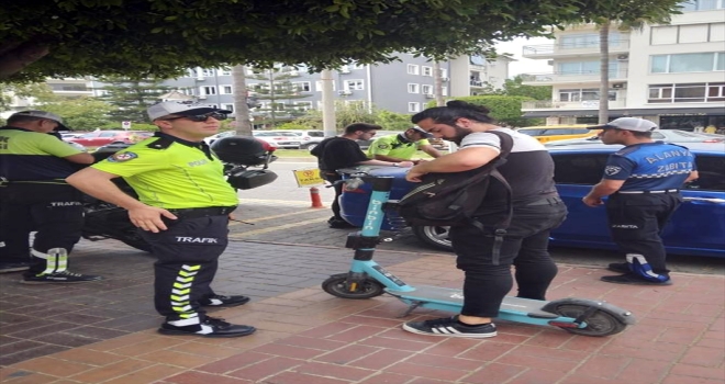 Alanya'da elektrikli scooter sürücülerine ceza
