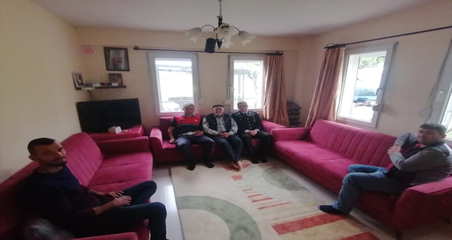 Gündoğmuş ve Kaş'ta gazi ve şehit ailelerine bayram ziyareti