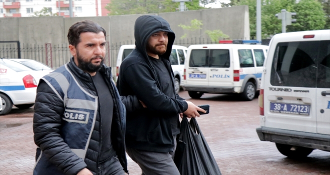 Kayseri'de aralarında firari hükümlülerin bulunduğu 14 kişi yakalandı