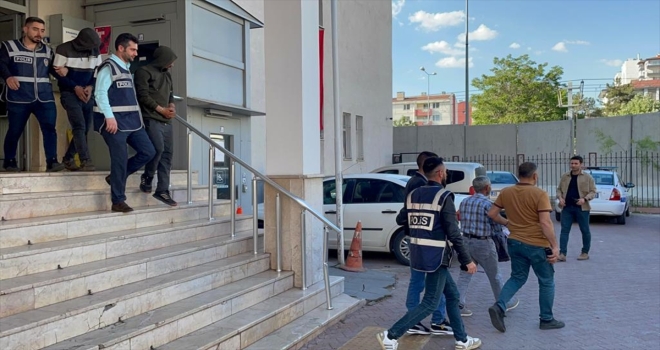 Kayseri'de aranan 5'i firari hükümlü 16 kişi yakalandı