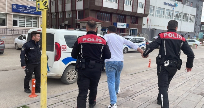 Kırıkkale'de bıçaklı kavgada bir kişi yaralandı