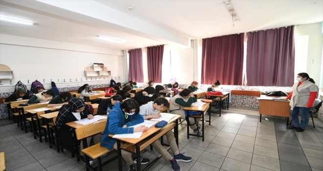 Konya'da LGS ve TYT öğrencilerine sınav tecrübesi kazandırılıyor