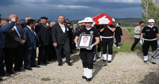 Muhsin Yazıcıoğlu'nun koruma polisliğini yapan Erol Yıldız defnedildi