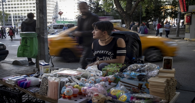 Serebral Palsili Havva Gönen hem seyyar satıcılık hem motivasyon koçluğu yapıyor