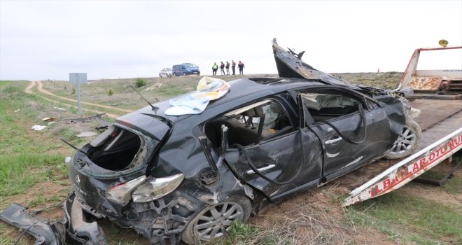 Yozgat'ta devrilen otomobildeki 1 kişi öldü, 6 kişi yaralandı