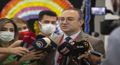 Ameliyatla ayrılan siyam ikizlerinin 4'üncü yaşları kutlandı