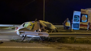 Ankara-Niğde Otoyolu'nda bariyerlere çarpan otomobildeki 2 kişi öldü