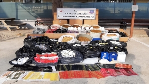 Antalya'da 301 kilogram kaçak nargile tütünü ele geçirildi
